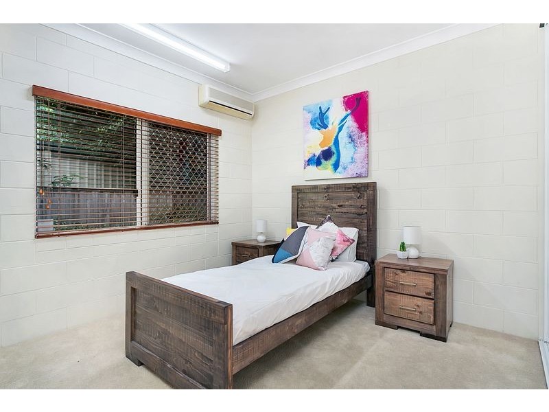 28 Satinash Close, Redlynch QLD 4870