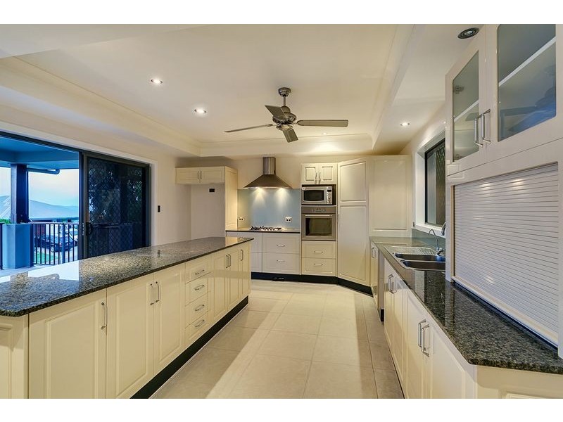 22 Savannah Street, Palm Cove QLD 4879