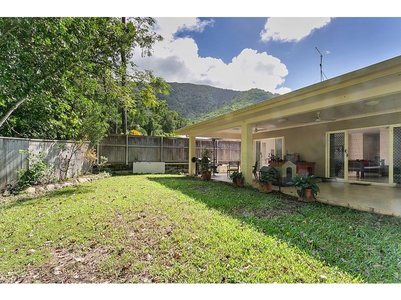 10 Hideaway Close, Palm Cove QLD 4879