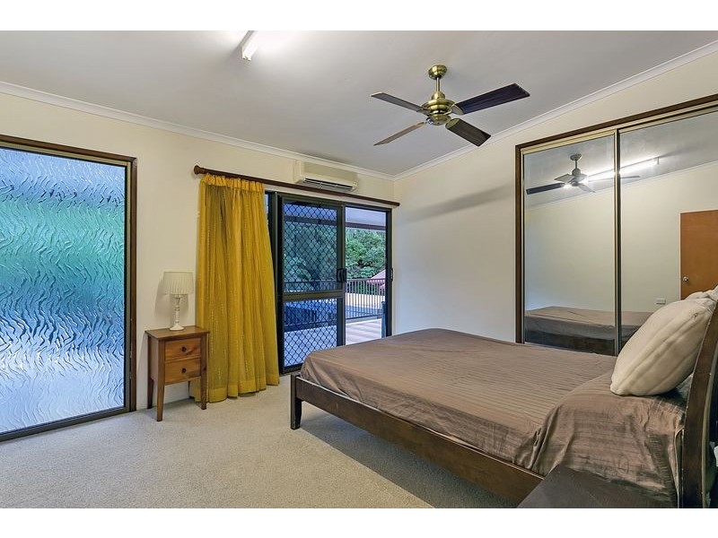 27 Hadrian Avenue, Mooroobool QLD 4870