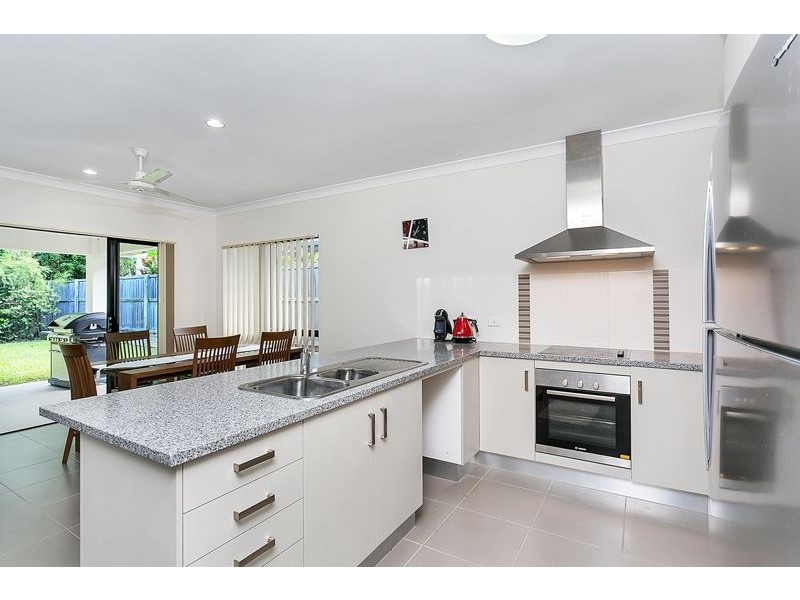 8 Hideaway Close, Palm Cove QLD 4879
