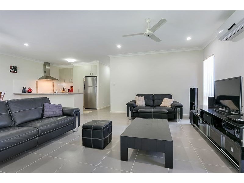 8 Hideaway Close, Palm Cove QLD 4879