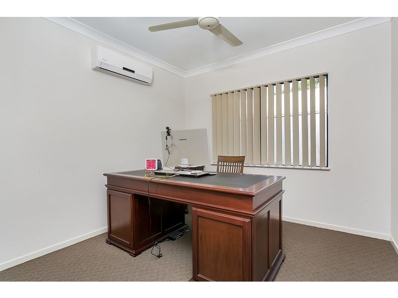 8 Hideaway Close, Palm Cove QLD 4879