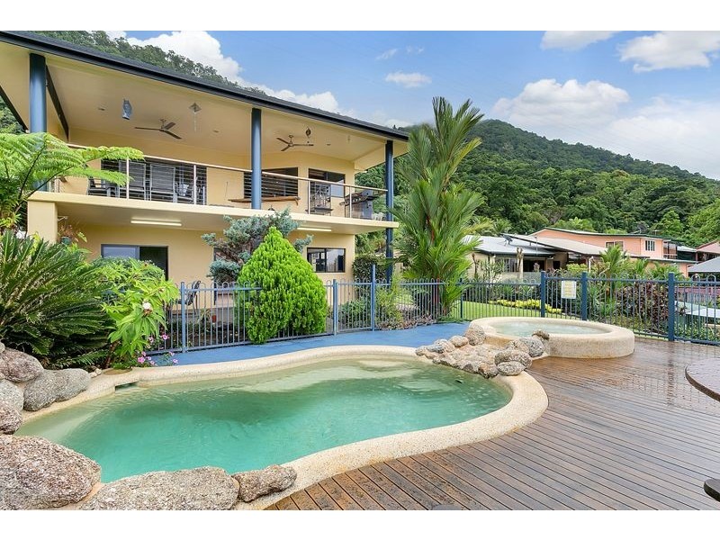 2 Julian Close, Mooroobool QLD 4870