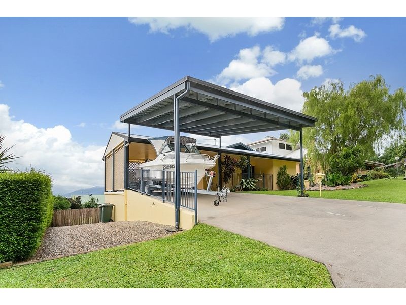 2 Julian Close, Mooroobool QLD 4870