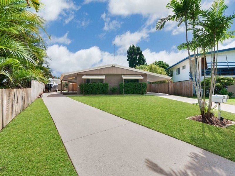 1 & 2/15 Blantyre Close, Manunda QLD 4870