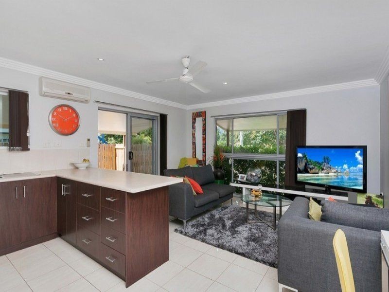 1 & 2/15 Blantyre Close, Manunda QLD 4870