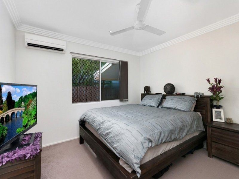1 & 2/15 Blantyre Close, Manunda QLD 4870