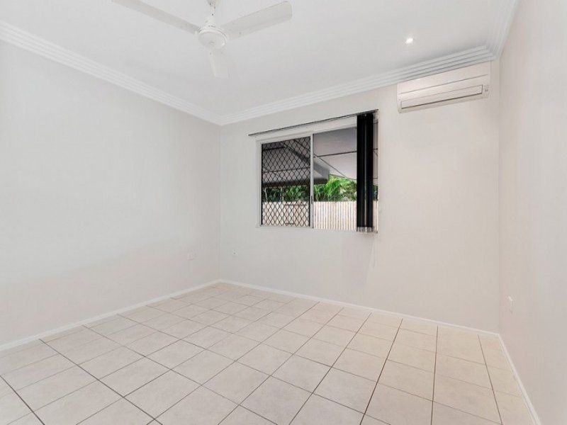 1 & 2/15 Blantyre Close, Manunda QLD 4870