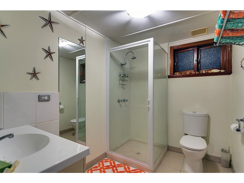 229 O’Shea Esplanade, Machans Beach QLD 4878