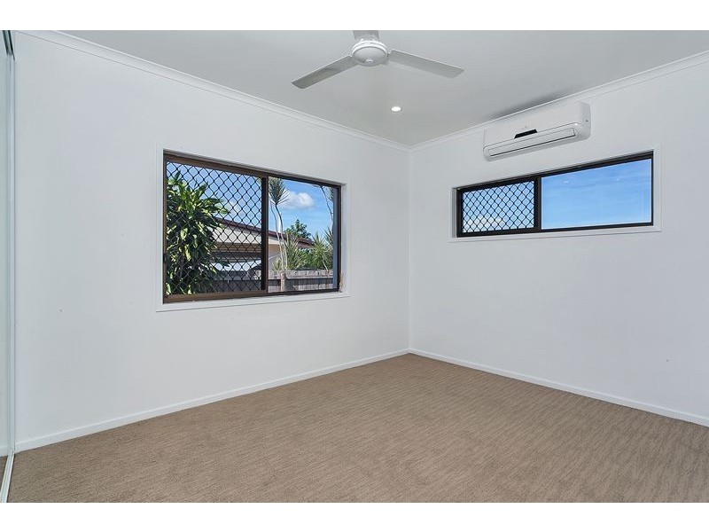 33 Lime Street, Mooroobool QLD 4870