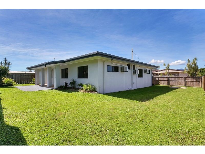 33 Lime Street, Mooroobool QLD 4870