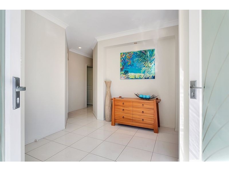 6 Stapleton Close, Redlynch QLD 4870