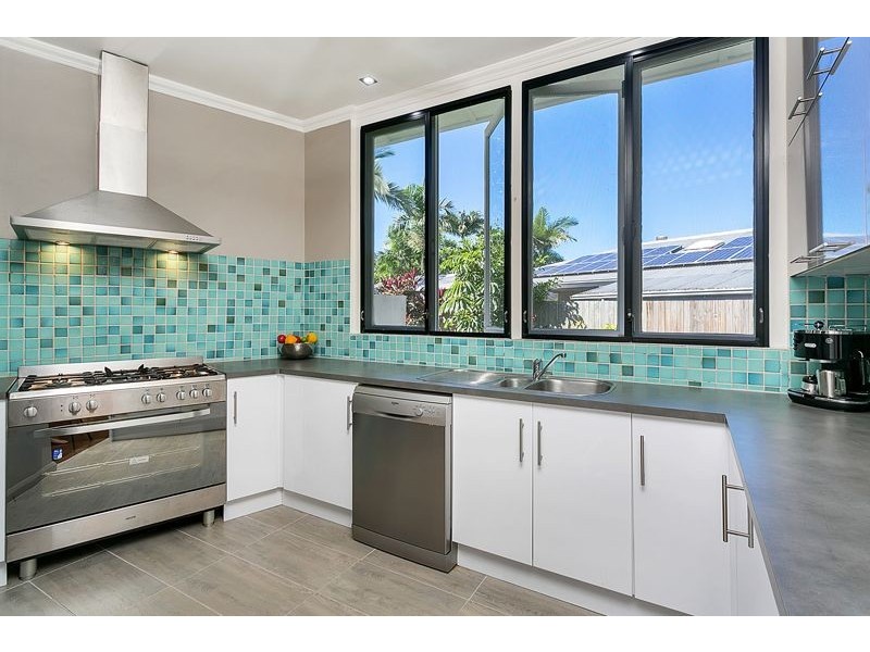 7 Fulton Close, Whitfield QLD 4870