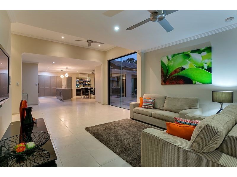 5 Green avenue, Kewarra Beach QLD 4879