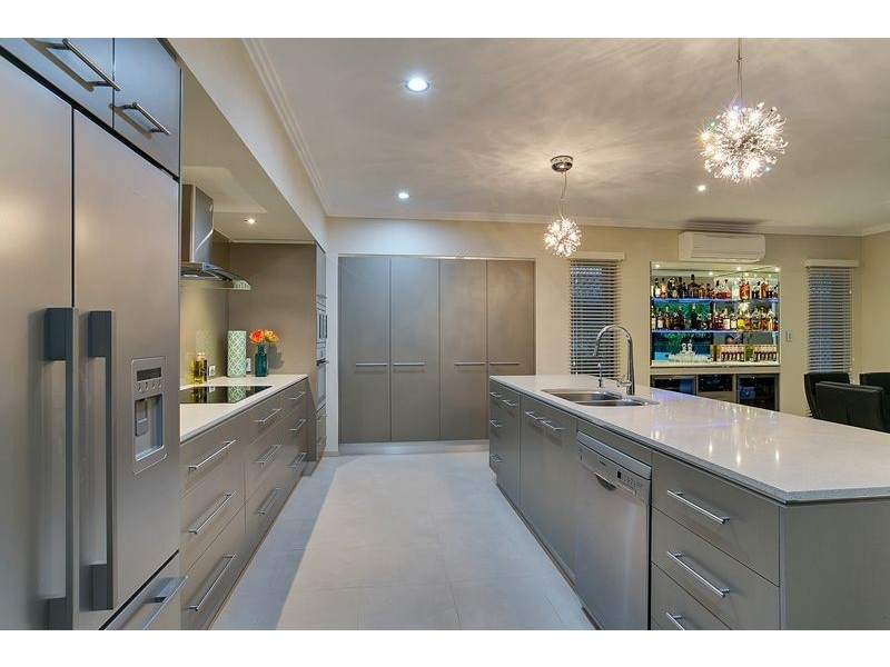 5 Green avenue, Kewarra Beach QLD 4879