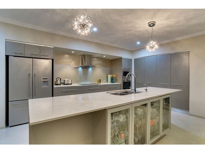 5 Green avenue, Kewarra Beach QLD 4879
