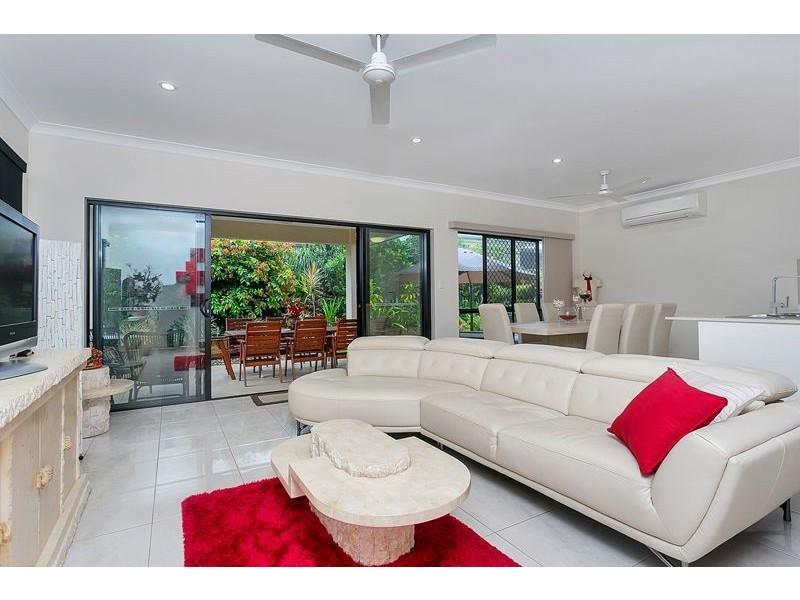 22 City View Crescent, Mooroobool QLD 4870