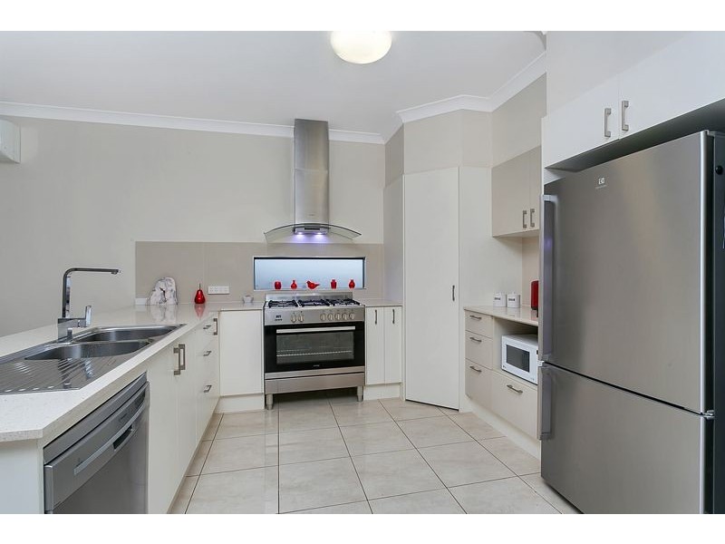 22 City View Crescent, Mooroobool QLD 4870