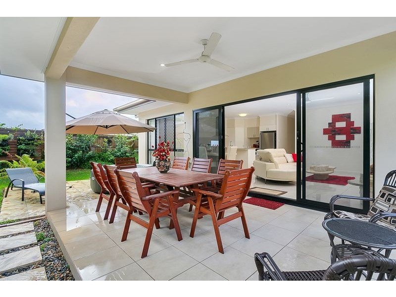 22 City View Crescent, Mooroobool QLD 4870