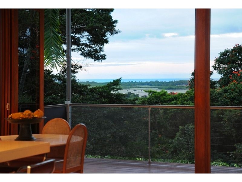 33 Megan Close, Freshwater QLD 4870