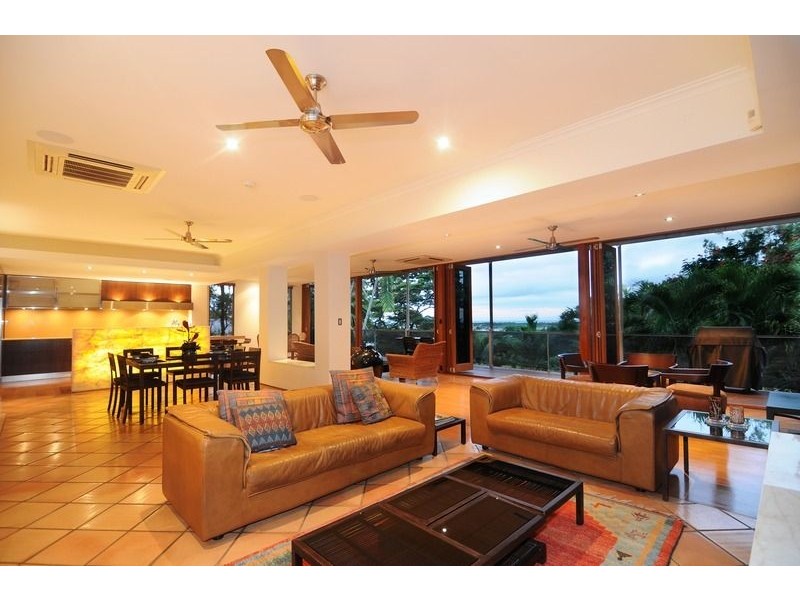 33 Megan Close, Freshwater QLD 4870