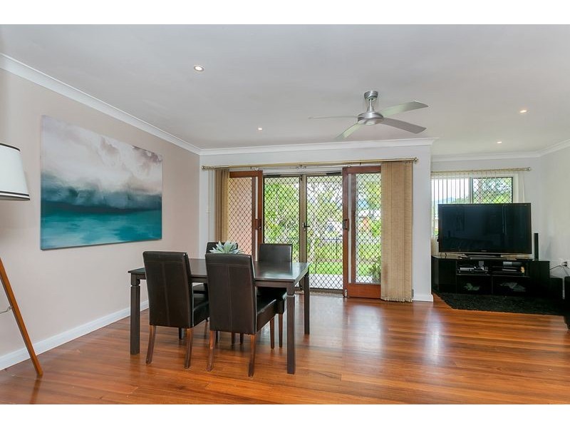 252 Buchan Street, Westcourt QLD 4870