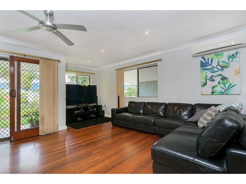 252 Buchan Street, Westcourt QLD 4870