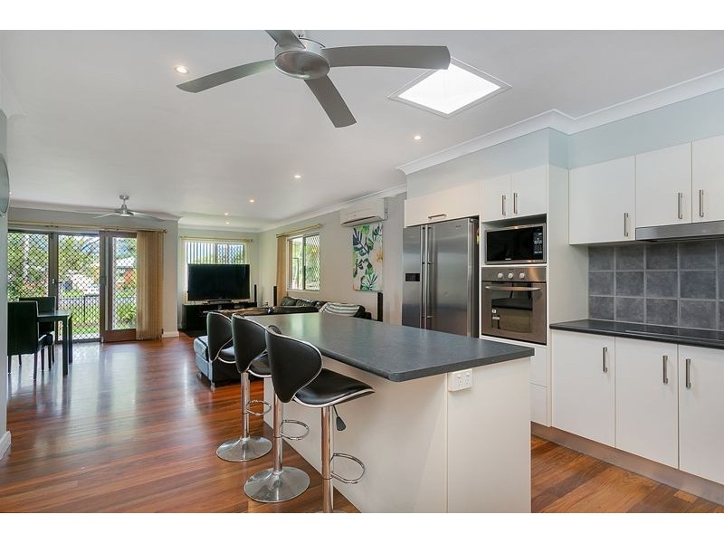 252 Buchan Street, Westcourt QLD 4870