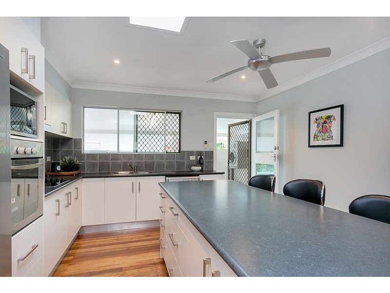 252 Buchan Street, Westcourt QLD 4870