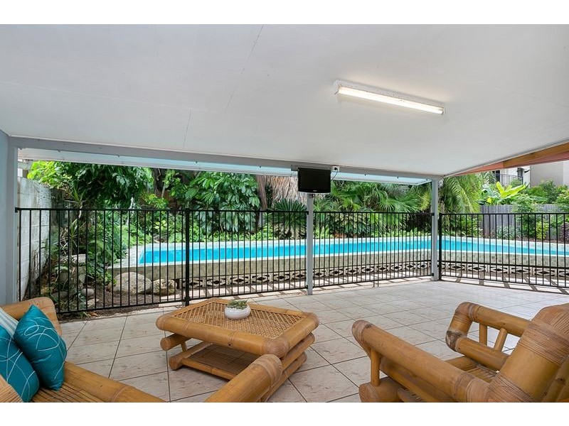 252 Buchan Street, Westcourt QLD 4870