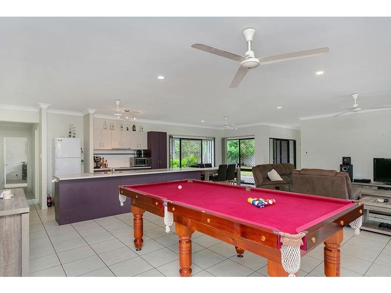 9 Moojeeba Way, Trinity Park QLD 4879