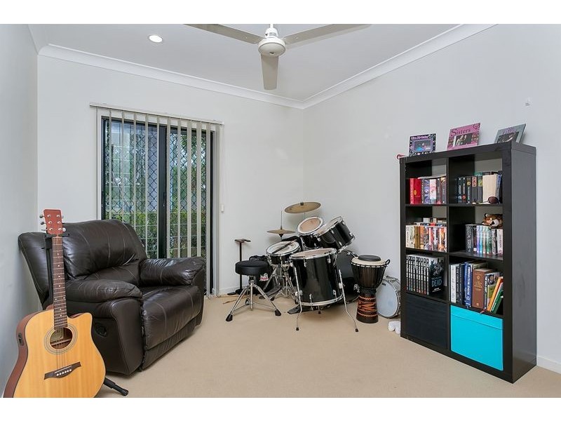 9 Moojeeba Way, Trinity Park QLD 4879