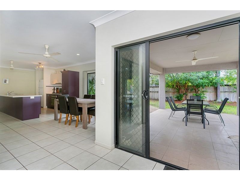 9 Moojeeba Way, Trinity Park QLD 4879