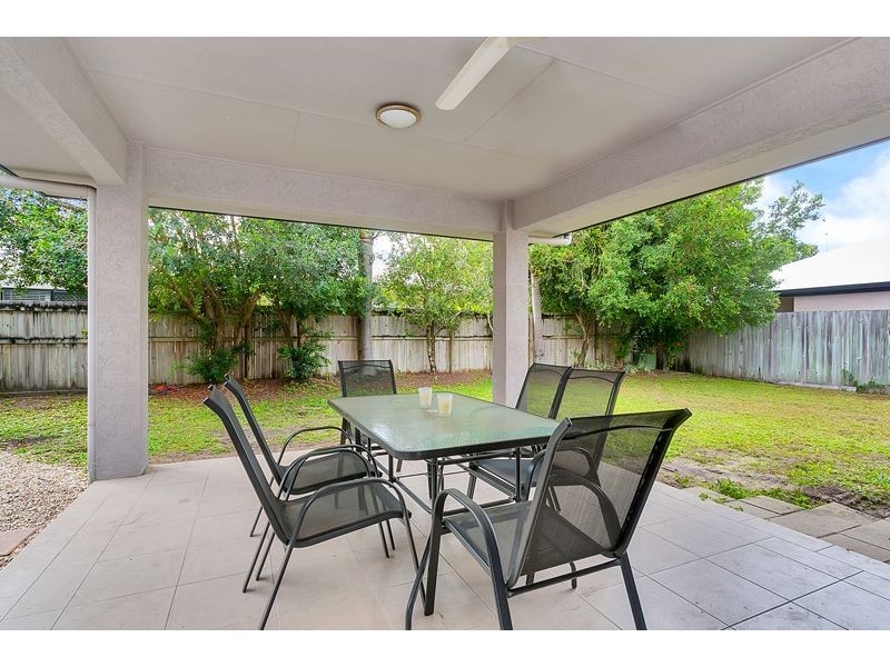 9 Moojeeba Way, Trinity Park QLD 4879