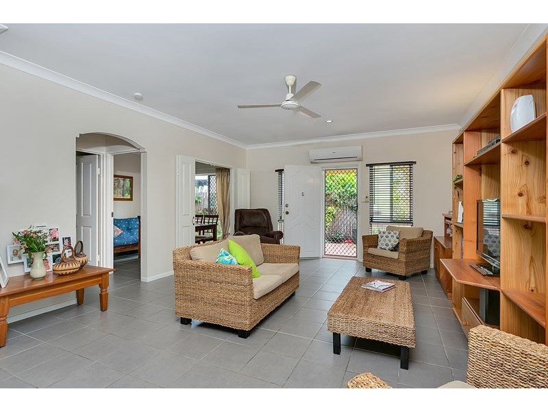 5/12 Ingham Court, Mooroobool QLD 4870