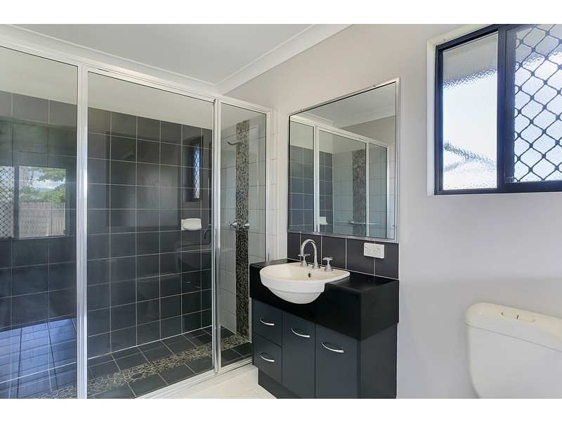 64 Phoenix Street, White Rock QLD 4868