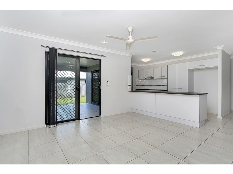 64 Phoenix Street, White Rock QLD 4868