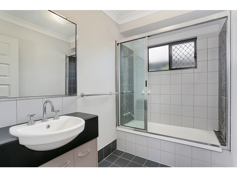 64 Phoenix Street, White Rock QLD 4868