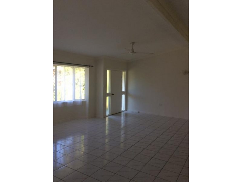 19 Hadrian Avenue, Mooroobool QLD 4870