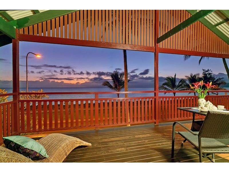 229 O’Shea Esplanade, Machans Beach QLD 4878