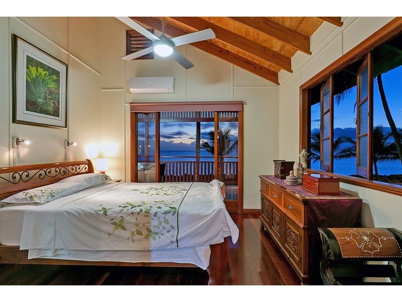 229 O’Shea Esplanade, Machans Beach QLD 4878