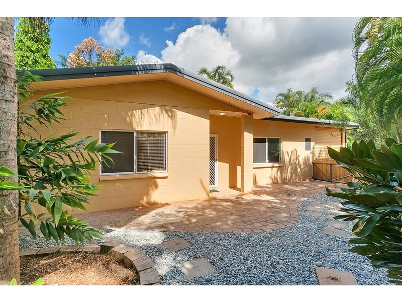 10 Adam Drive, Brinsmead QLD 4870