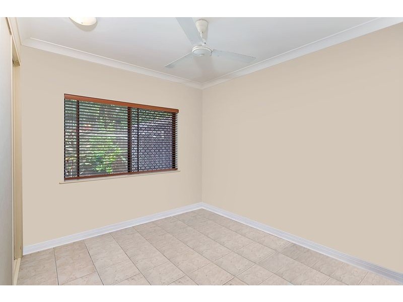 22/190-194 Irene Street, Mooroobool QLD 4870
