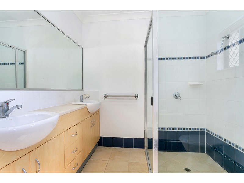 10 Ellie Banning Close, Redlynch QLD 4870