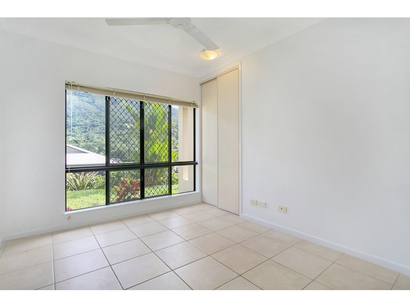 10 Ellie Banning Close, Redlynch QLD 4870