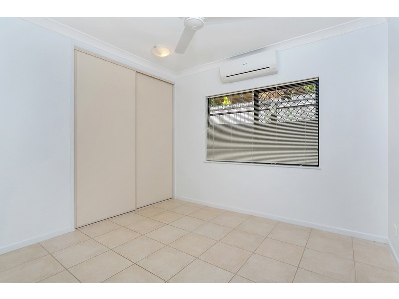10 Ellie Banning Close, Redlynch QLD 4870
