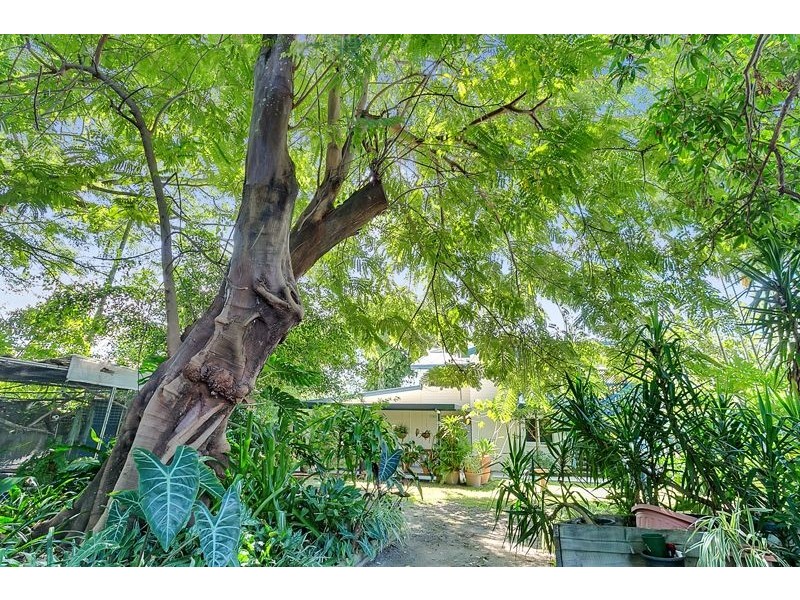 103 Callaghan Street, Mooroobool QLD 4870
