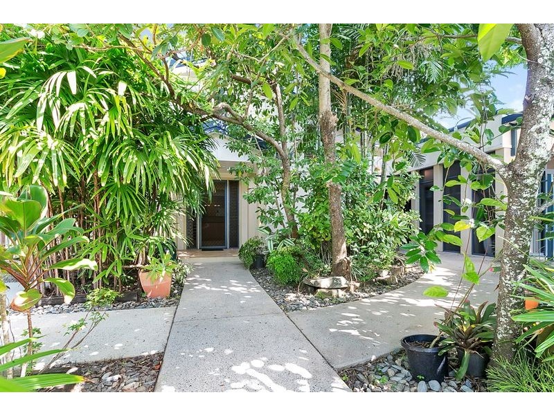 103 Callaghan Street, Mooroobool QLD 4870
