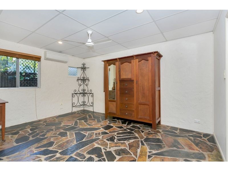 103 Callaghan Street, Mooroobool QLD 4870